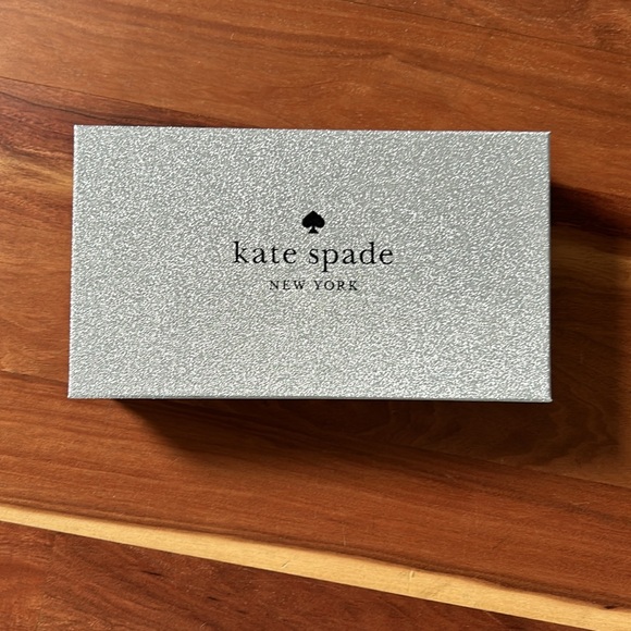 BNWT Kate Spade Color block wristlet - Picture 8 of 8